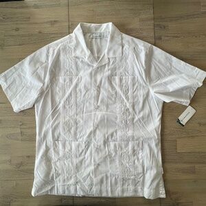 Cubavera  Authentic Embroidered Guayabera Shirt  Size Large White